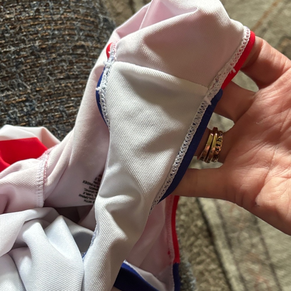 Buc-ee’s One Piece Swimsuit - Blue, Red, and White Lg EUC - Picture 7 of 7